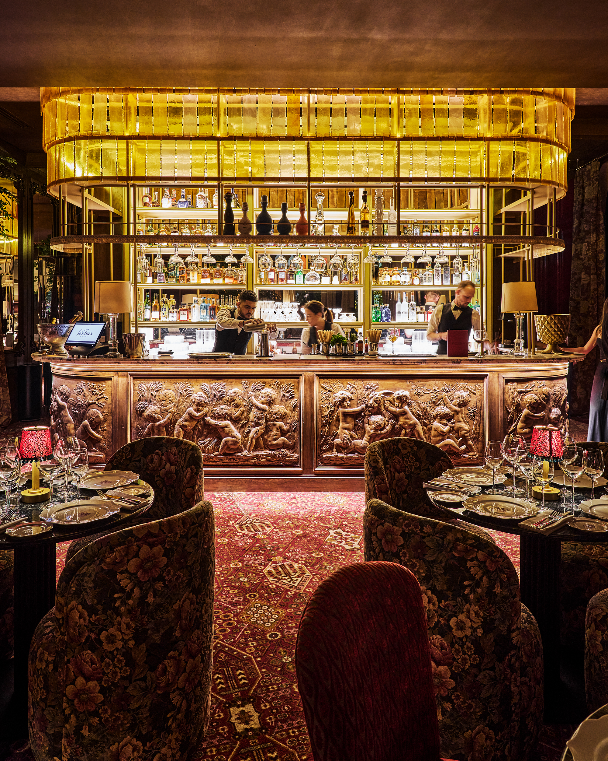 Le magnifique bar du restaurant le Victoria Paris.